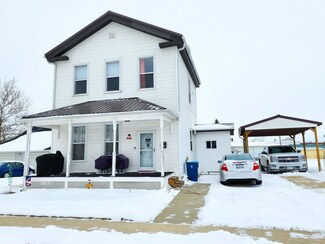 116 E Washington St, Monticello, IA 52310