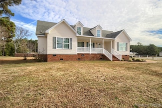 9469 Glass Rd, Hayes, VA 23072