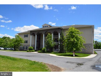 252 N Walnut St Unit 301, Bath, PA 18014