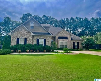1012 Queens Ct, Moody, AL 35004