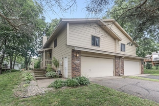 8290 Tamarack Trail, Eden Prairie, MN 55347