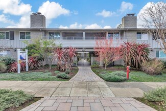 460 Lassen St Unit 9, Los Altos, CA 94022