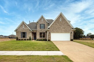 105 Valleyview Ln, Oakland, TN 38060