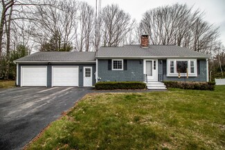 5 Westwood Dr, Biddeford, ME 04005