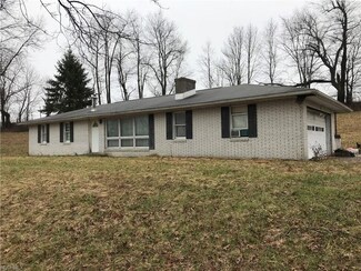 8365 Maplehurst Ave SE, East Sparta, OH 44626