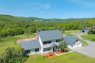 416 Wood Rd, Hartford, VT 05001