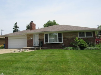 32900 Knapp Ave, Warren, MI 48093