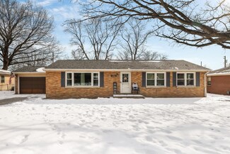 1808 McDonald Dr, Champaign, IL 61821