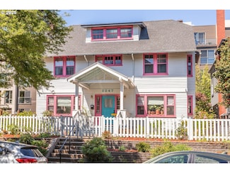 2247 NW Kearney St, Portland, OR 97210