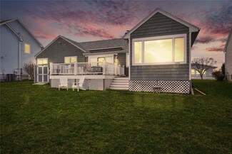 142 Colonel John Gardner Rd, Narragansett, RI 02882