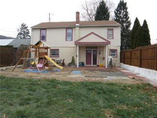 604 S Hoffert St, Fountain Hill, PA 18015