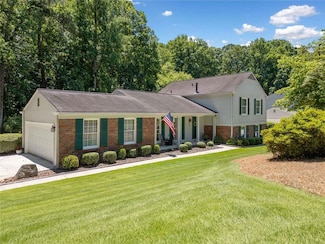237 Lamplighter Ln SE, Marietta, GA 30067