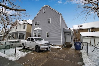 413 14th St, Buffalo, NY 14213