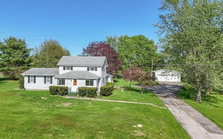 60379 Dailey Rd, Dowagiac, MI 49047