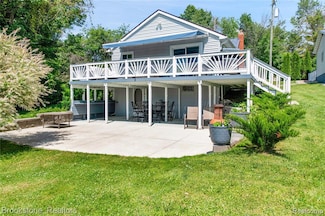 471 Lou Alice Dr, Columbiaville, MI 48421