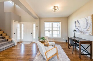 7703 Sandhurst Dr NW, Cedar Rapids, IA 52405