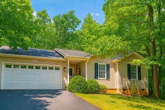 2395 Hopkins Dr, McGaheysville, VA 22840