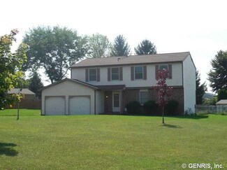 103 Trotter Dr, Henrietta, NY 14467