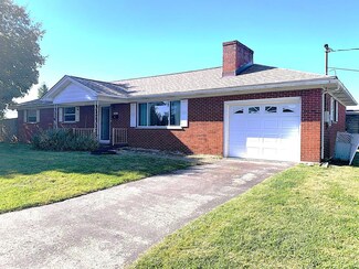 101 Whitley St, Oak Hill, WV 25901