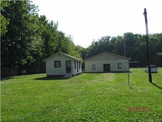 7022 Saint John Rd, Elberfeld, IN 47613