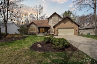 2904 Jeffrey Ln, Midland, MI 48640