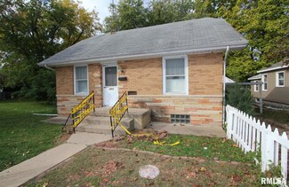 3905 N Atlantic Ave, Peoria Heights, IL 61616