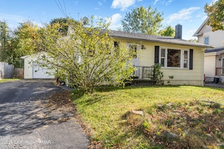 319 Collins St, Stroudsburg, PA 18360