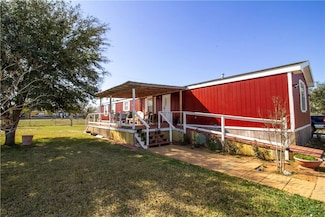 2319 W Rudeloff St, Beeville, TX 78102