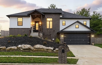 2200 S 12th St, Ozark, MO 65721