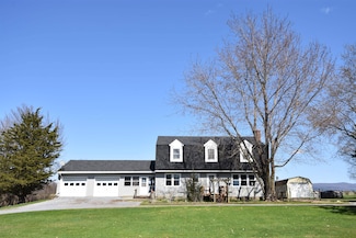 1291 Pearson Rd, New Haven, VT 05472