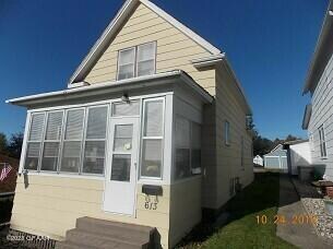 613 N Front St, Crookston, MN 56716
