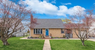 66 Albertson Ave, Albertson, NY 11507