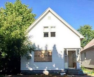 3026 Chestnut St, Toledo, OH 43608