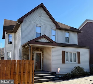 81 James St, Keyser, WV 26726