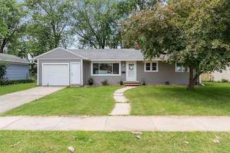 967 Hunt Ave, Neenah, WI 54956