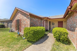 1477 Brook Meadow Cir, Lancaster, TX 75134