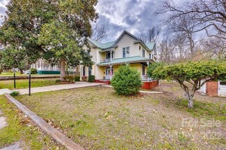 113 Pinckney St, Chester, SC 29706