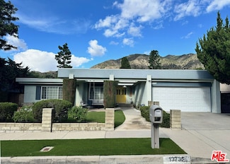 13735 Aldergrove St, Sylmar, CA 91342