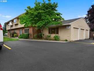 2280 NE Hogan Dr, Gresham, OR 97030