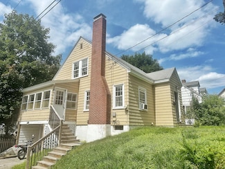 28 Haley St, Lewiston, ME 04240