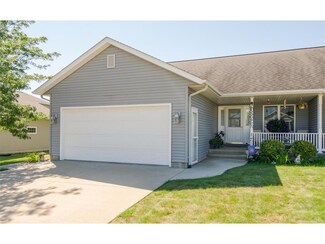 125 Country View Dr, Mechanicsville, IA 52306