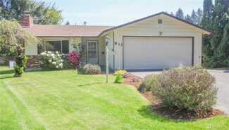 911 Chambers St, Steilacoom, WA 98388
