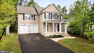 602 S Lakeview Dr, Cross Junction, VA 22625