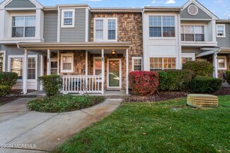10 Stirrup Ct, Tinton Falls, NJ 07753