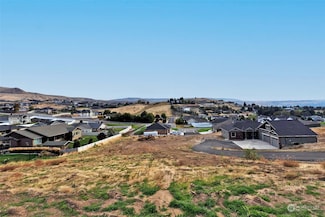 874 Autumn Crest Dr, Wenatchee, WA 98801