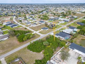 322 NE 4th St, Cape Coral, FL 33909