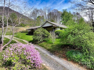 1567 Newfound Rd, Leicester, NC 28748