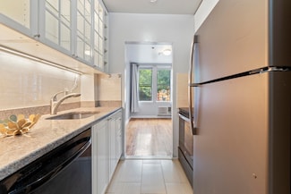 108 Waldo Ave Unit 1D, Jersey City, NJ 07306