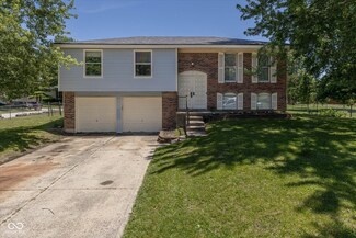 569 N Greenbriar Dr, Greenwood, IN 46142