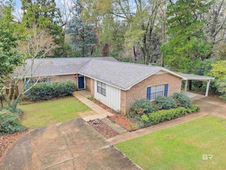 204 Gayfer Ct, Fairhope, AL 36532